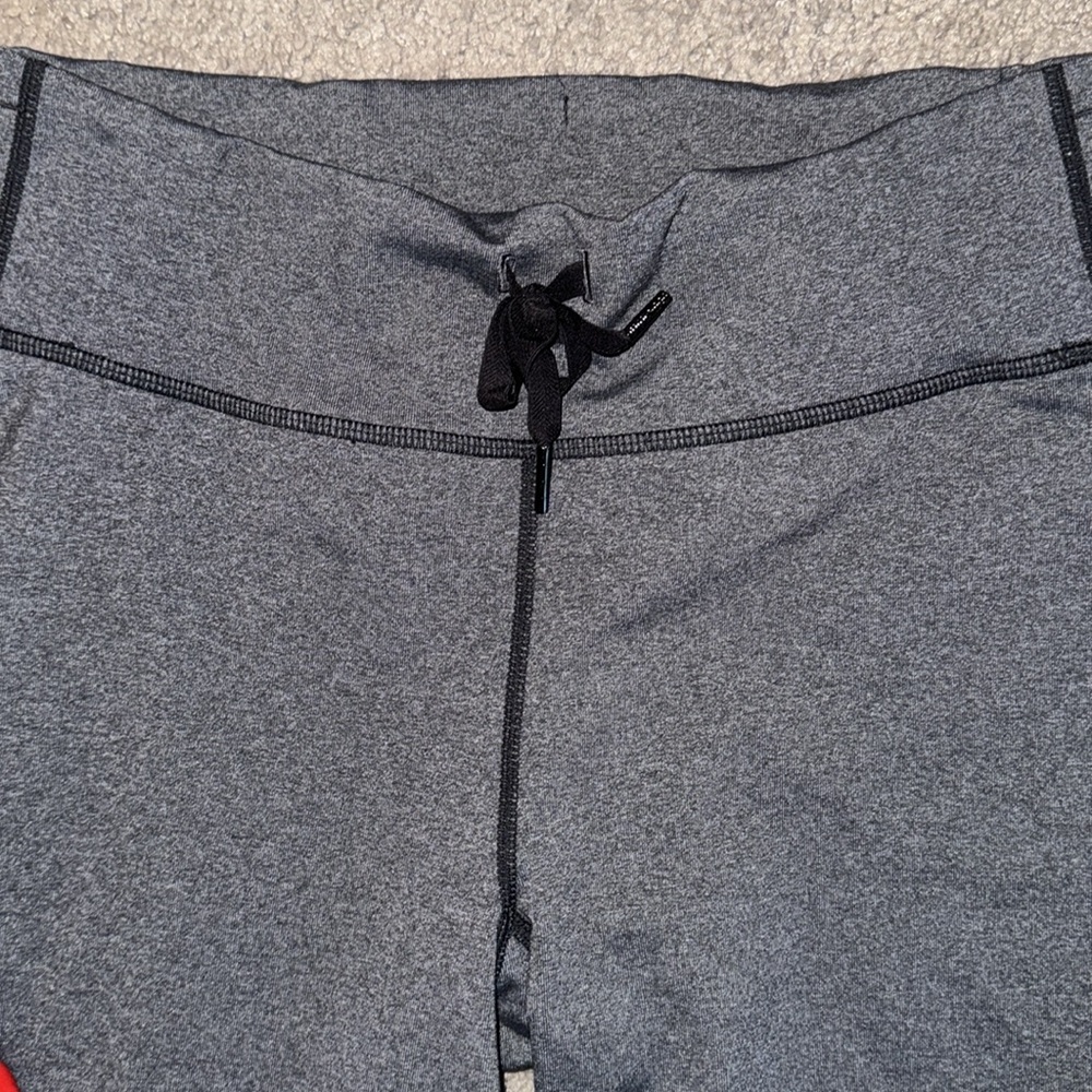 Lululemon Relaxed Fit Crop II size 4 pants Capri cropped women’s gray athletic - Picture 3 of 11